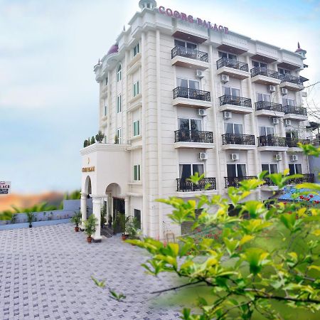 Hotel Coorg Palace Madikeri Eksteriør bilde