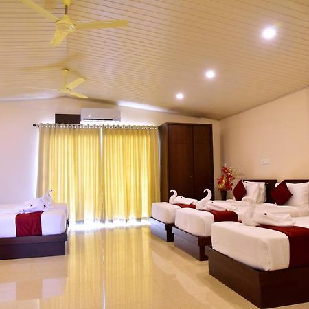 Hotel Coorg Palace Madikeri Eksteriør bilde