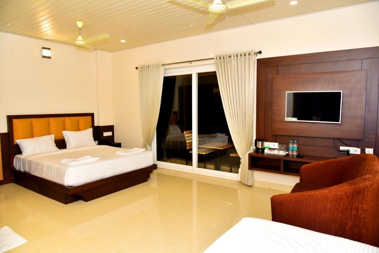 Hotel Coorg Palace Madikeri Eksteriør bilde