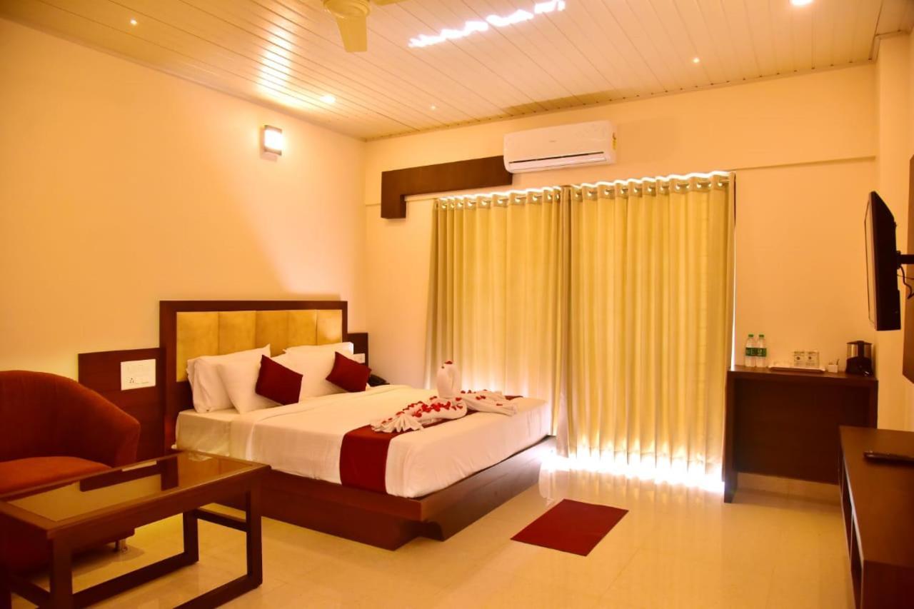 Hotel Coorg Palace Madikeri Eksteriør bilde