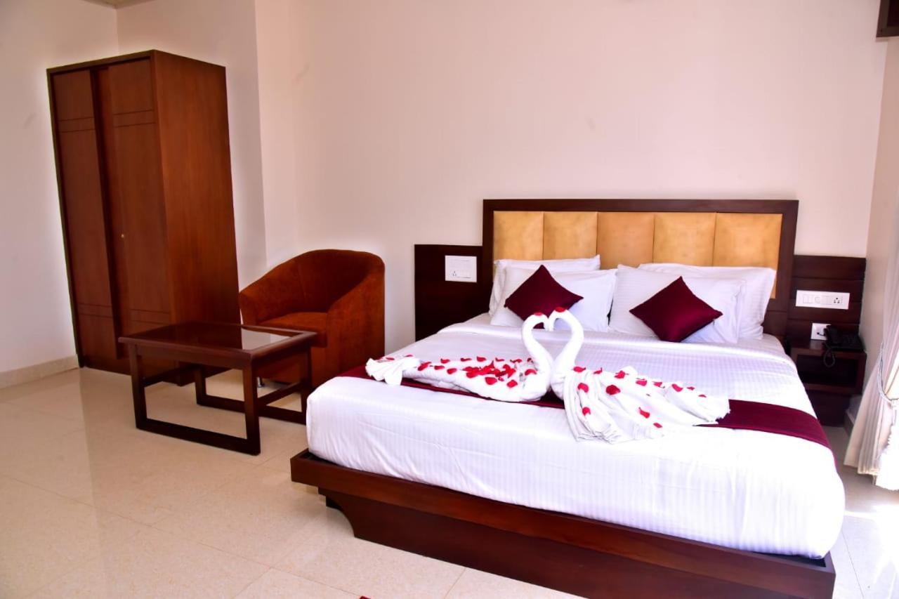 Hotel Coorg Palace Madikeri Eksteriør bilde
