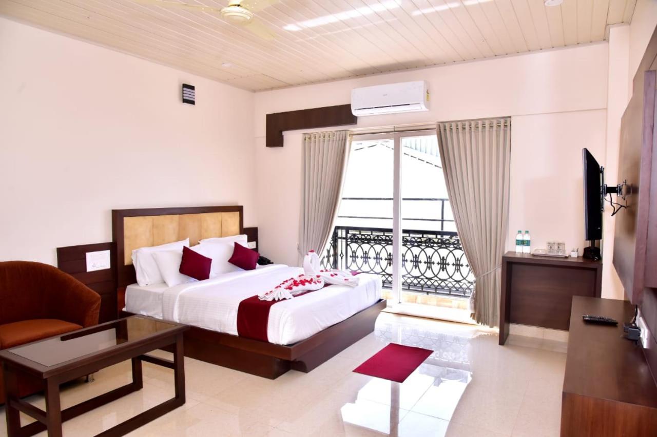 Hotel Coorg Palace Madikeri Eksteriør bilde